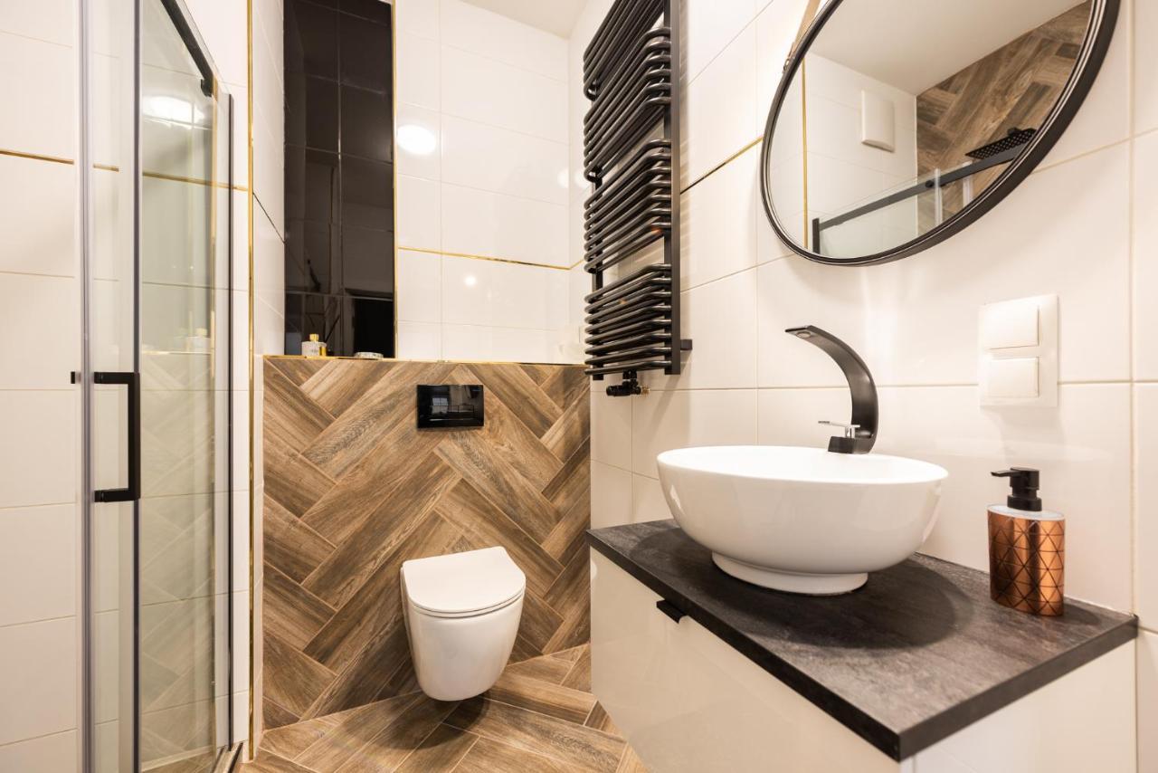 Flatbook - City Center Apartments Waterlane Vintage With Gym Gdansk Bagian luar foto