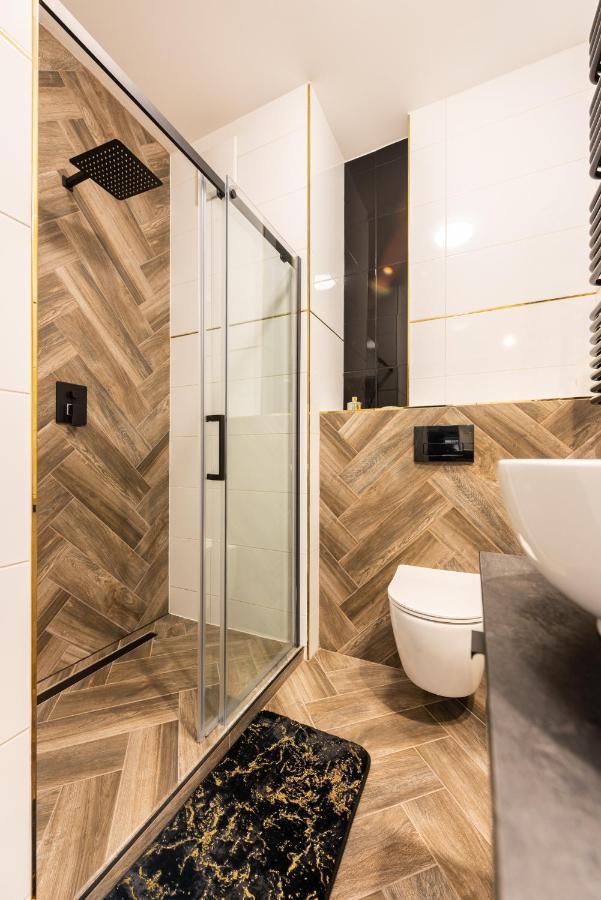 Flatbook - City Center Apartments Waterlane Vintage With Gym Gdansk Bagian luar foto